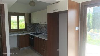 GİRNE AĞIRDAĞ'da Geniş Arazi İçerisinde SATILIK 1+1 DUBLEKS EV