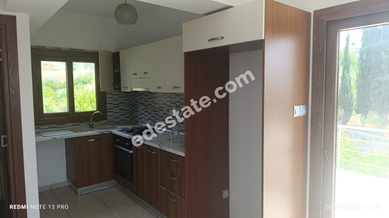 GİRNE AĞIRDAĞ'da Geniş Arazi İçerisinde SATILIK 1+1 DUBLEKS EV