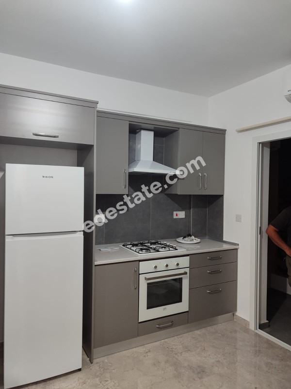 Lefkoşa Gönyeli'de Full Eşyalı Kiralık 2+1 Daire 