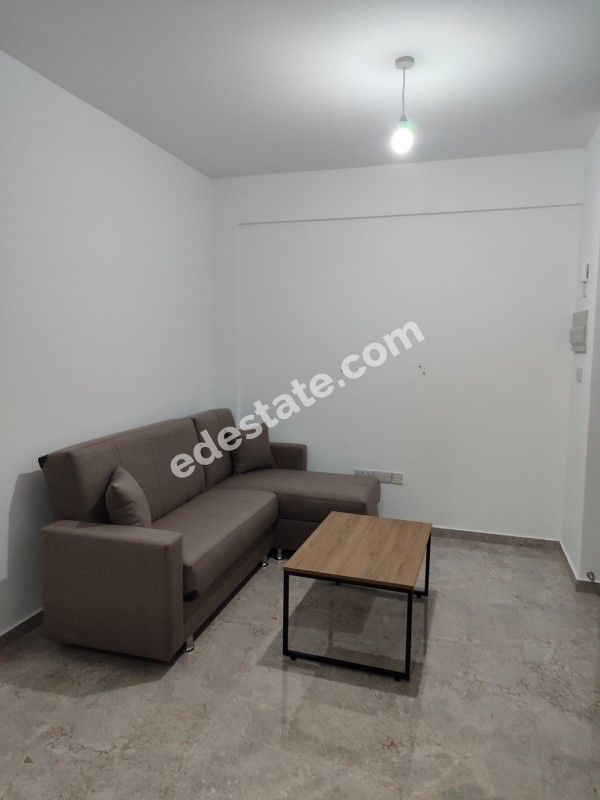 Lefkoşa Gönyeli'de Full Eşyalı Kiralık 2+1 Daire 