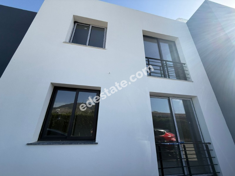 Girne Dikmen Bölgesinde SATILIK 2+1 DAİRE