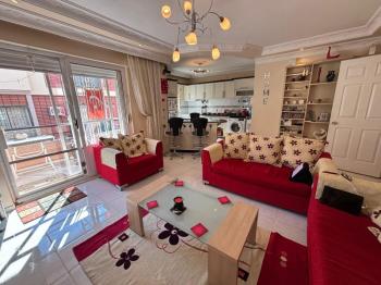 Didim Altınkum Sınırında İngiliz Aileden Tam Eşyalı Satılık 3+1 Ebeveyn Banyolu Ara Kat Daire