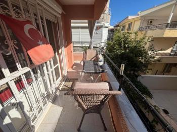 Didim Altınkum Sınırında İngiliz Aileden Tam Eşyalı Satılık 3+1 Ebeveyn Banyolu Ara Kat Daire