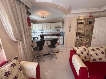Didim Altınkum Sınırında İngiliz Aileden Tam Eşyalı Satılık 3+1 Ebeveyn Banyolu Ara Kat Daire