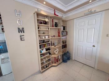 Didim Altınkum Sınırında İngiliz Aileden Tam Eşyalı Satılık 3+1 Ebeveyn Banyolu Ara Kat Daire