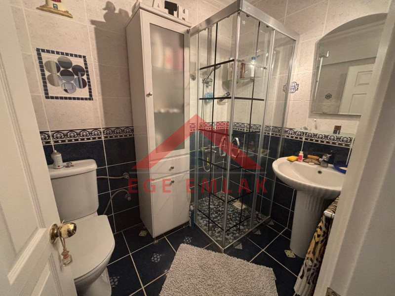 Didim Altınkum Sınırında İngiliz Aileden Tam Eşyalı Satılık 3+1 Ebeveyn Banyolu Ara Kat Daire