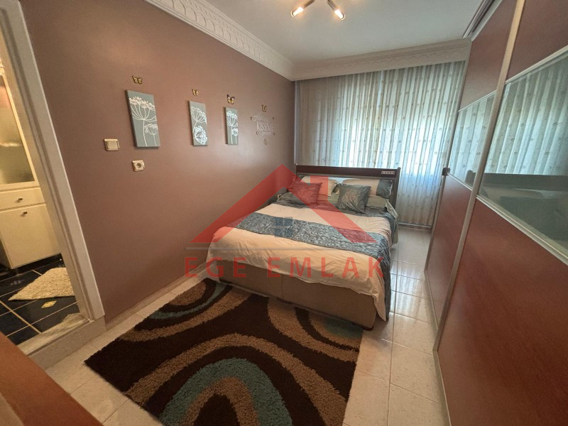 Didim Altınkum Sınırında İngiliz Aileden Tam Eşyalı Satılık 3+1 Ebeveyn Banyolu Ara Kat Daire