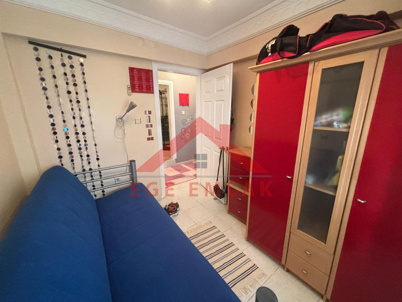 Didim Altınkum Sınırında İngiliz Aileden Tam Eşyalı Satılık 3+1 Ebeveyn Banyolu Ara Kat Daire