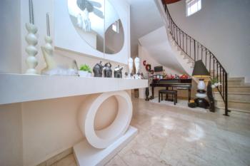Girne Karşıyaka’da Ayrıcalıklı Villa Yaşamı