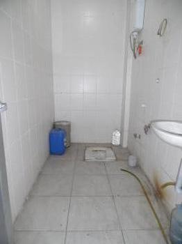 ÇORLU YENİ SANAYİDE KİRALIK REKLAM DEĞERLİ 500 M2 DÜKKAN 