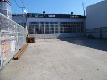 ÇORLU YENİ SANAYİDE KİRALIK REKLAM DEĞERLİ 500 M2 DÜKKAN 