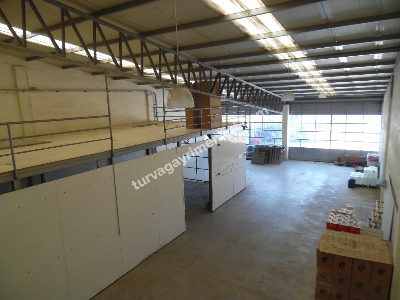 ÇORLU YENİ SANAYİDE KİRALIK REKLAM DEĞERLİ 500 M2 DÜKKAN 