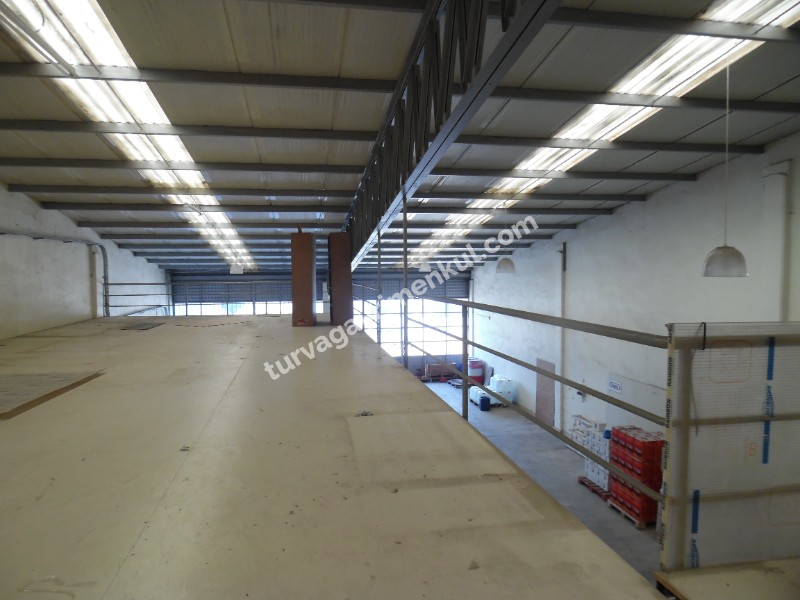 ÇORLU YENİ SANAYİDE KİRALIK REKLAM DEĞERLİ 500 M2 DÜKKAN 