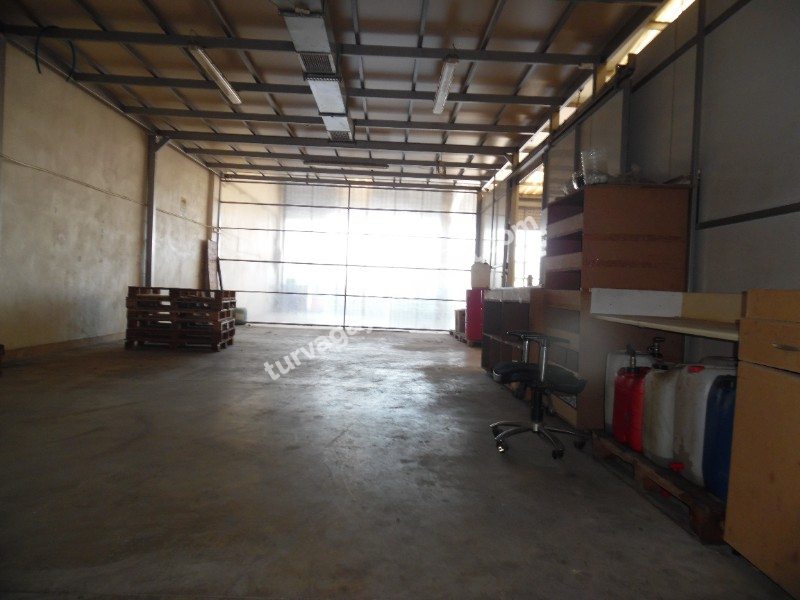 ÇORLU YENİ SANAYİDE KİRALIK REKLAM DEĞERLİ 500 M2 DÜKKAN 