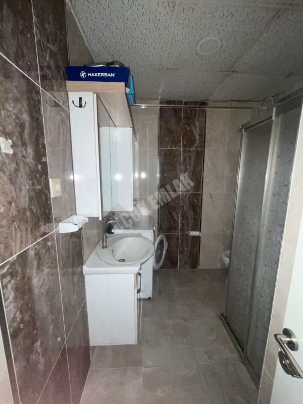 AFYON ÜÇOK EMLAKTAN KASIMPAŞA MAH 1+1 50m² TEMİZ BAKIMLI EŞYALI KİRALIK DAİRE