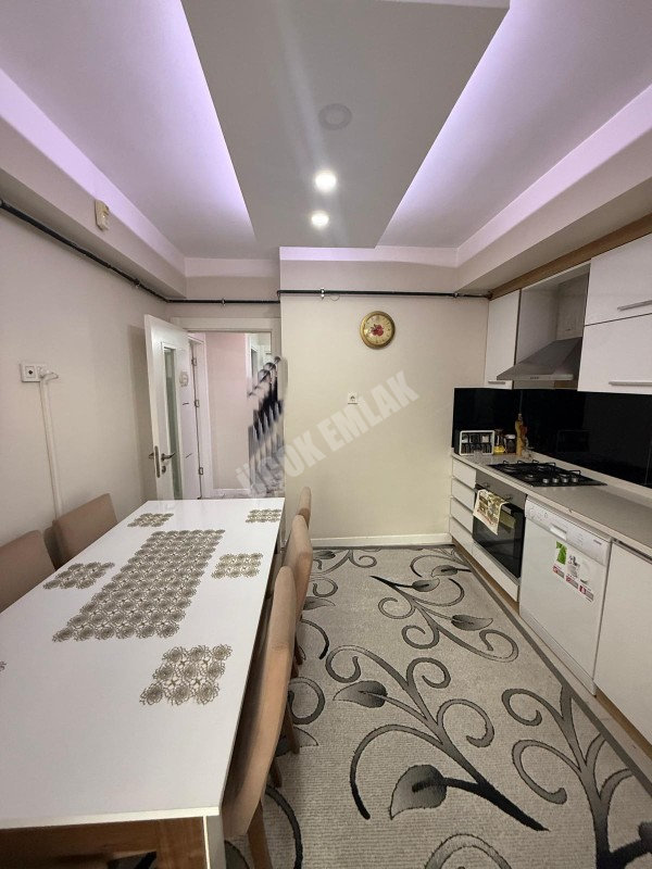 AFYON ÜÇOK EMLAKTAN NAZMİ SAATÇİ MAH 2+1 82m² TEMİZ BAKIMLI SATILIK DAİRE 