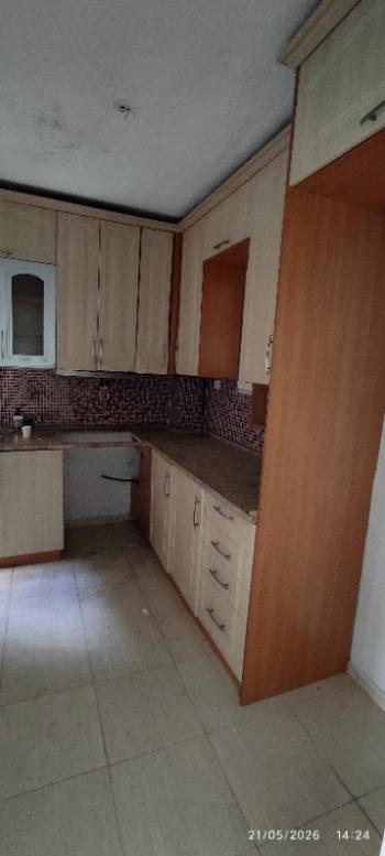 Antre Emlak'tan Kiralık Bozyaka Hastane Yanı Bahçelievler Mahallesinde 3+1,140 M2  Doğalgazlı Bakımlı Daire