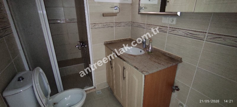 Antre Emlak'tan Kiralık Bozyaka Hastane Yanı Bahçelievler Mahallesinde 3+1,140 M2  Doğalgazlı Bakımlı Daire
