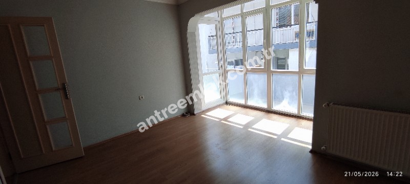Antre Emlak'tan Kiralık Bozyaka Hastane Yanı Bahçelievler Mahallesinde 3+1,140 M2  Doğalgazlı Bakımlı Daire