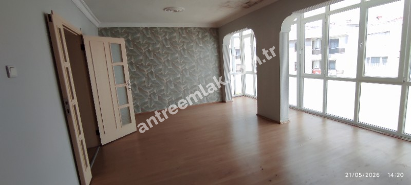 Antre Emlak'tan Kiralık Bozyaka Hastane Yanı Bahçelievler Mahallesinde 3+1,140 M2  Doğalgazlı Bakımlı Daire