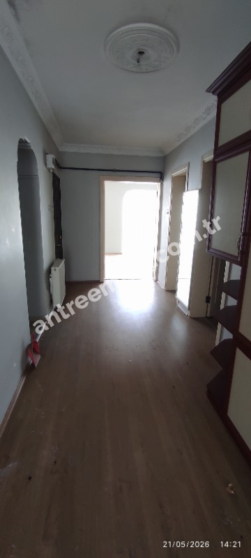 Antre Emlak'tan Kiralık Bozyaka Hastane Yanı Bahçelievler Mahallesinde 3+1,140 M2  Doğalgazlı Bakımlı Daire
