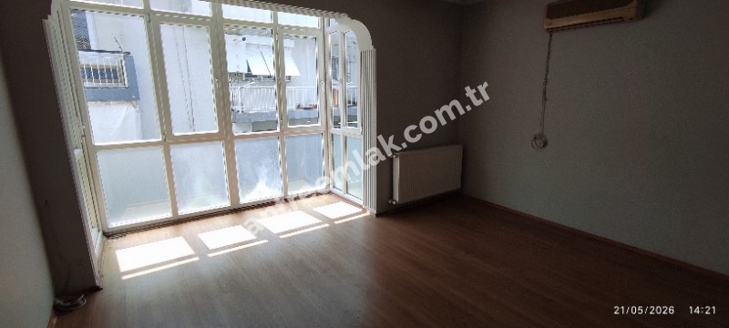 Antre Emlak'tan Kiralık Bozyaka Hastane Yanı Bahçelievler Mahallesinde 3+1,140 M2  Doğalgazlı Bakımlı Daire