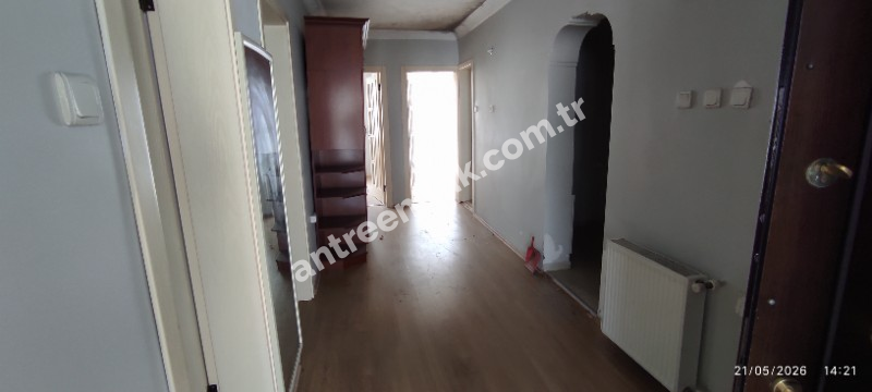 Antre Emlak'tan Kiralık Bozyaka Hastane Yanı Bahçelievler Mahallesinde 3+1,140 M2  Doğalgazlı Bakımlı Daire