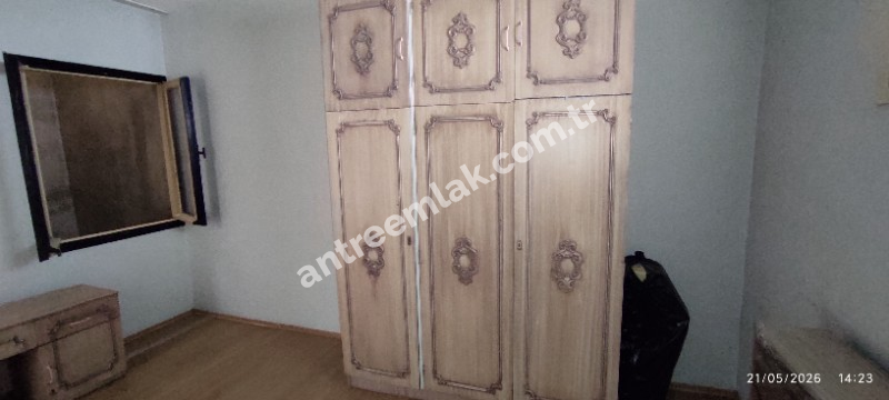 Antre Emlak'tan Kiralık Bozyaka Hastane Yanı Bahçelievler Mahallesinde 3+1,140 M2  Doğalgazlı Bakımlı Daire