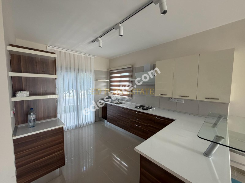 Lefkoşa Minareliköy'de Erülkü Karşısı Beyaz Eşyalı veya Full Eşyalı Kiralık 3+1 Villa