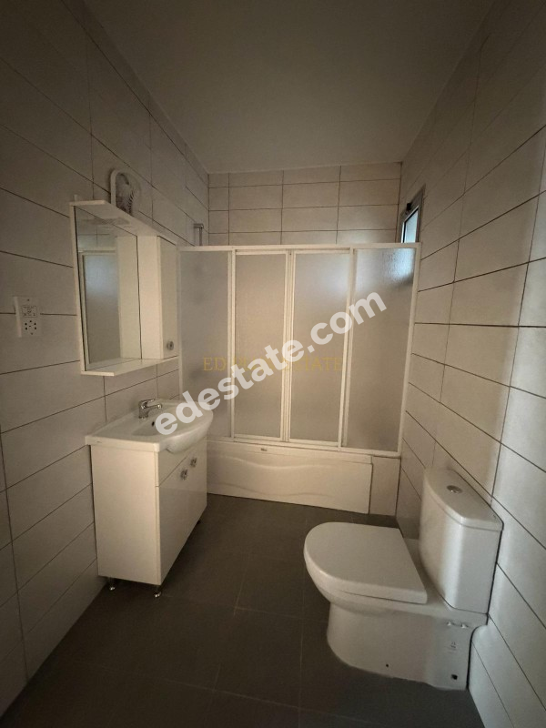 Lefkoşa Minareliköy'de Erülkü Karşısı Beyaz Eşyalı veya Full Eşyalı Kiralık 3+1 Villa