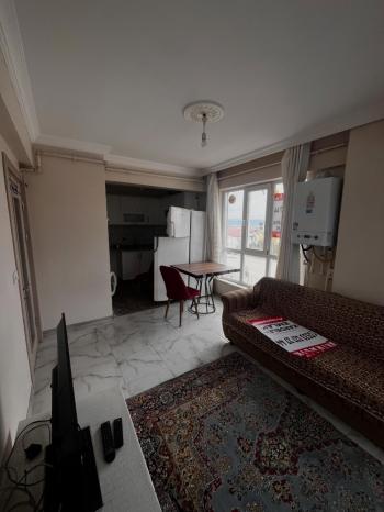 ÜNİVERSİTE BÖLGESİNDE KİRALIK EŞYALI 1+1 DAİRE