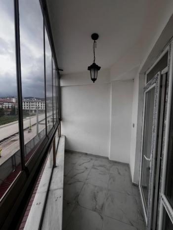 ÜNİVERSİTE BÖLGESİNDE KİRALIK EŞYALI 1+1 DAİRE
