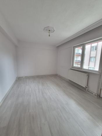 AFYON ÜÇOK EMLAKTAN KOCATEPE MAH 3+1 1155M² TEMİZ BAKIMMLI KİRALIK DAİRE 