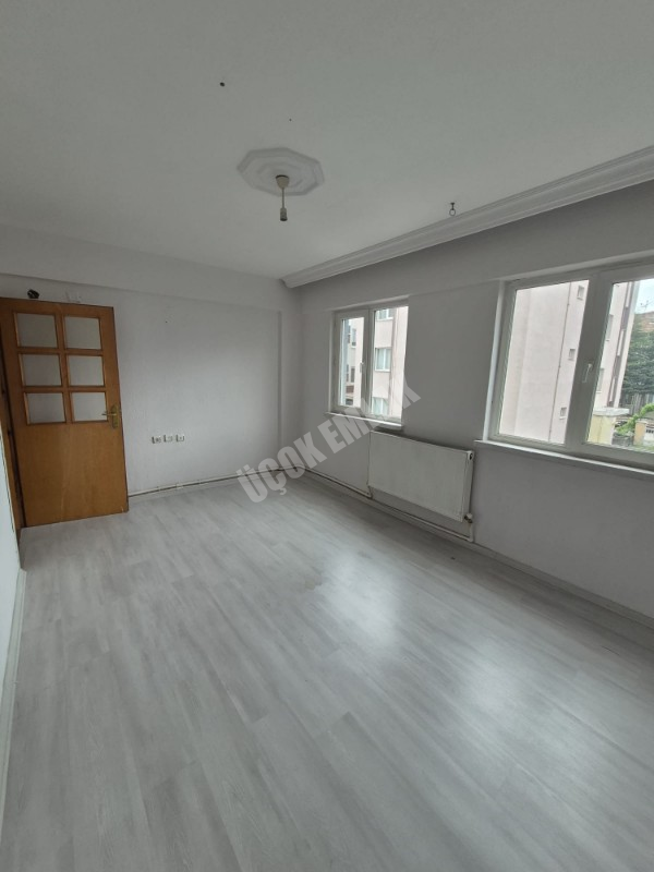 AFYON ÜÇOK EMLAKTAN KOCATEPE MAH 3+1 1155M² TEMİZ BAKIMMLI KİRALIK DAİRE 