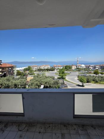 MUDANYA YENİ MAHALLE'DE DENİZ MANZARALI KİRALIK 2+1 ARA KAT DAİRE