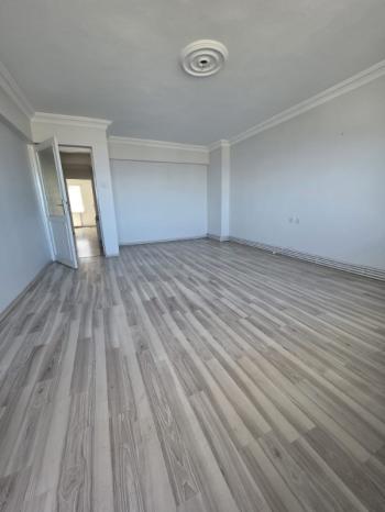 MUDANYA YENİ MAHALLE'DE DENİZ MANZARALI KİRALIK 2+1 ARA KAT DAİRE