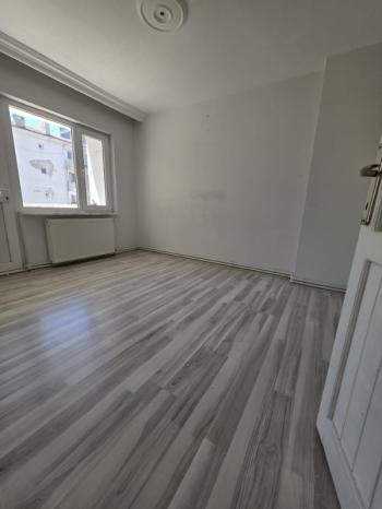 MUDANYA YENİ MAHALLE'DE DENİZ MANZARALI KİRALIK 2+1 ARA KAT DAİRE