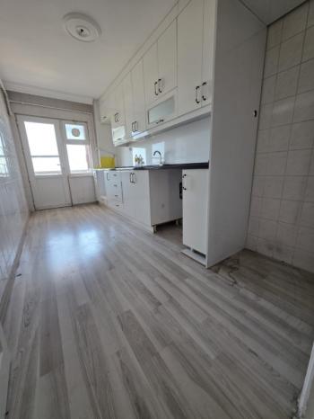 MUDANYA YENİ MAHALLE'DE DENİZ MANZARALI KİRALIK 2+1 ARA KAT DAİRE