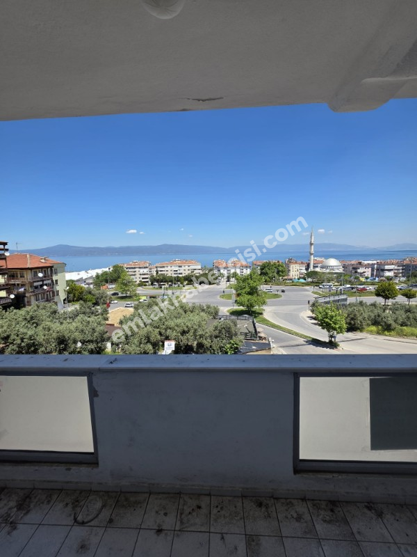 MUDANYA YENİ MAHALLE'DE DENİZ MANZARALI KİRALIK 2+1 ARA KAT DAİRE