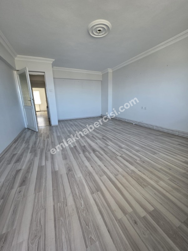 MUDANYA YENİ MAHALLE'DE DENİZ MANZARALI KİRALIK 2+1 ARA KAT DAİRE