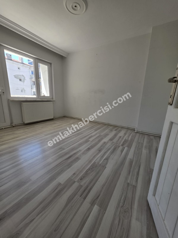 MUDANYA YENİ MAHALLE'DE DENİZ MANZARALI KİRALIK 2+1 ARA KAT DAİRE
