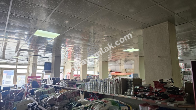 Suçatağı'nda Satılık 300m² 3 Adet Dükkan