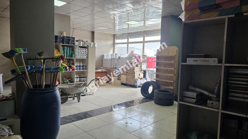 Suçatağı'nda Satılık 300m² 3 Adet Dükkan