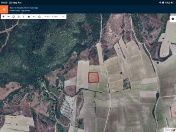 DijitalEmlak'tan Karacabey Çamlıca'da Satılık 2.800 m2 Yatırmlık Kıymetli Arazi.