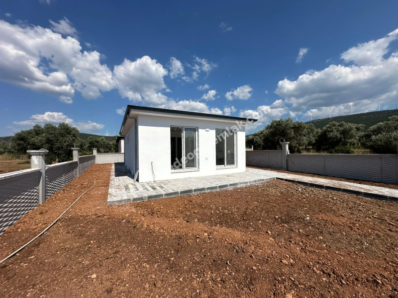DİDİM AKYENİKÖYDE 300 M2 ARSADA TEK KATLI MÜSTAKİL EV