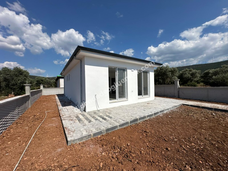 DİDİM AKYENİKÖYDE 300 M2 ARSADA TEK KATLI MÜSTAKİL EV