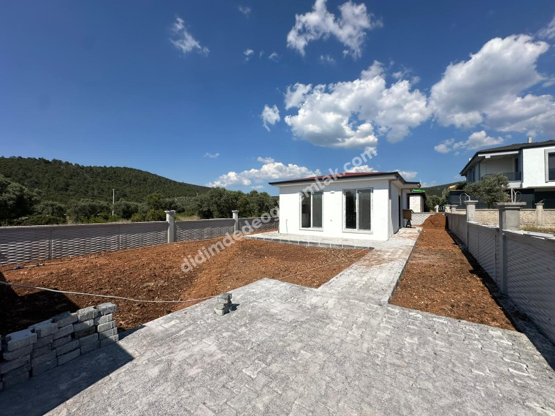 DİDİM AKYENİKÖYDE 300 M2 ARSADA TEK KATLI MÜSTAKİL EV