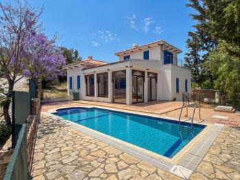 Girne Çatalköy Satılık Türk Koçanlı 3+2 Villa