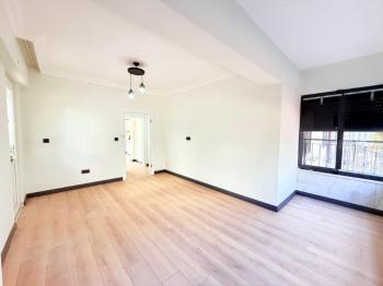 DİDİM ALTINKUM’DA DENİZE 500 METRE MESAFEDE HAVUZLU GENİŞ BALKONLU 2+1 FIRSAT DAİRE! 