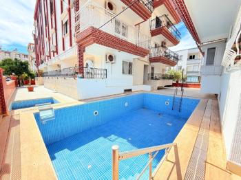DİDİM ALTINKUM’DA DENİZE 500 METRE MESAFEDE HAVUZLU GENİŞ BALKONLU 2+1 FIRSAT DAİRE! 
